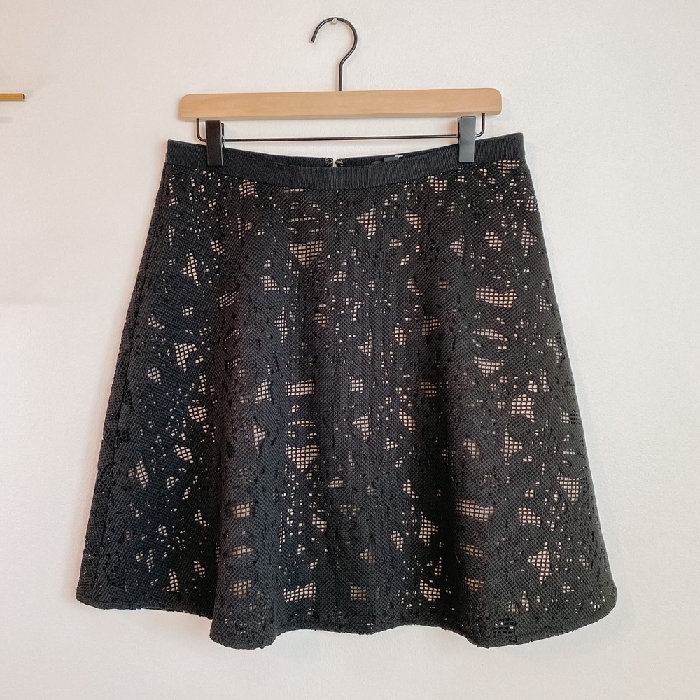 ANN TAYLOR Black Cutout Skirt With Nude Underlay NWT | Size 10